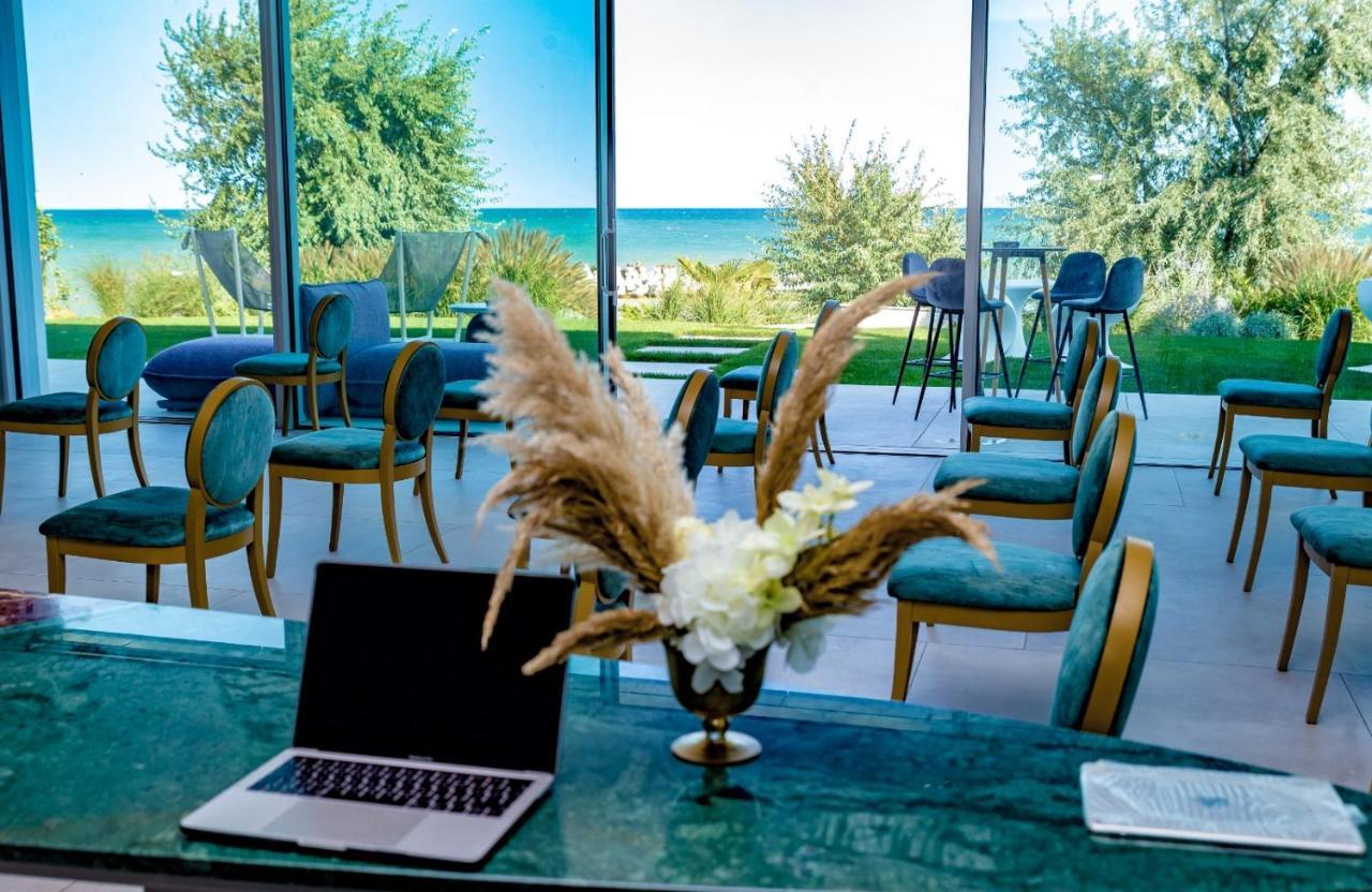 Novum By The Sea Aparthotel Olimp Exteriör bild